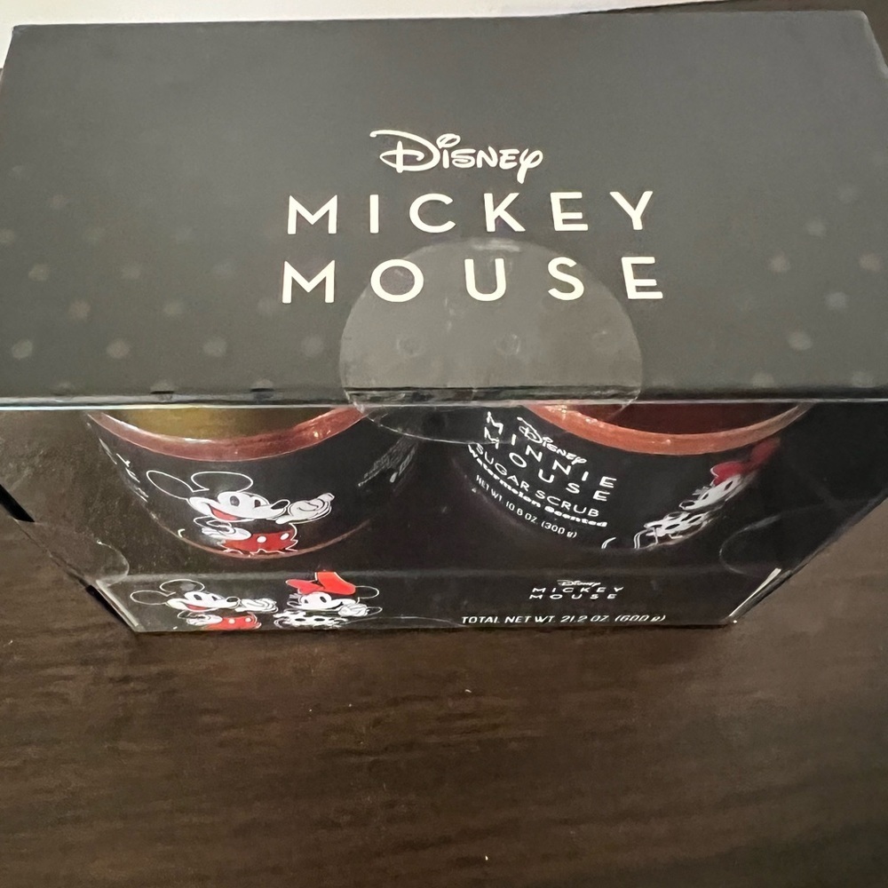 Disney Mickey and Minnie Mouse Sugar Scrub Duo - Picture 2 of 6